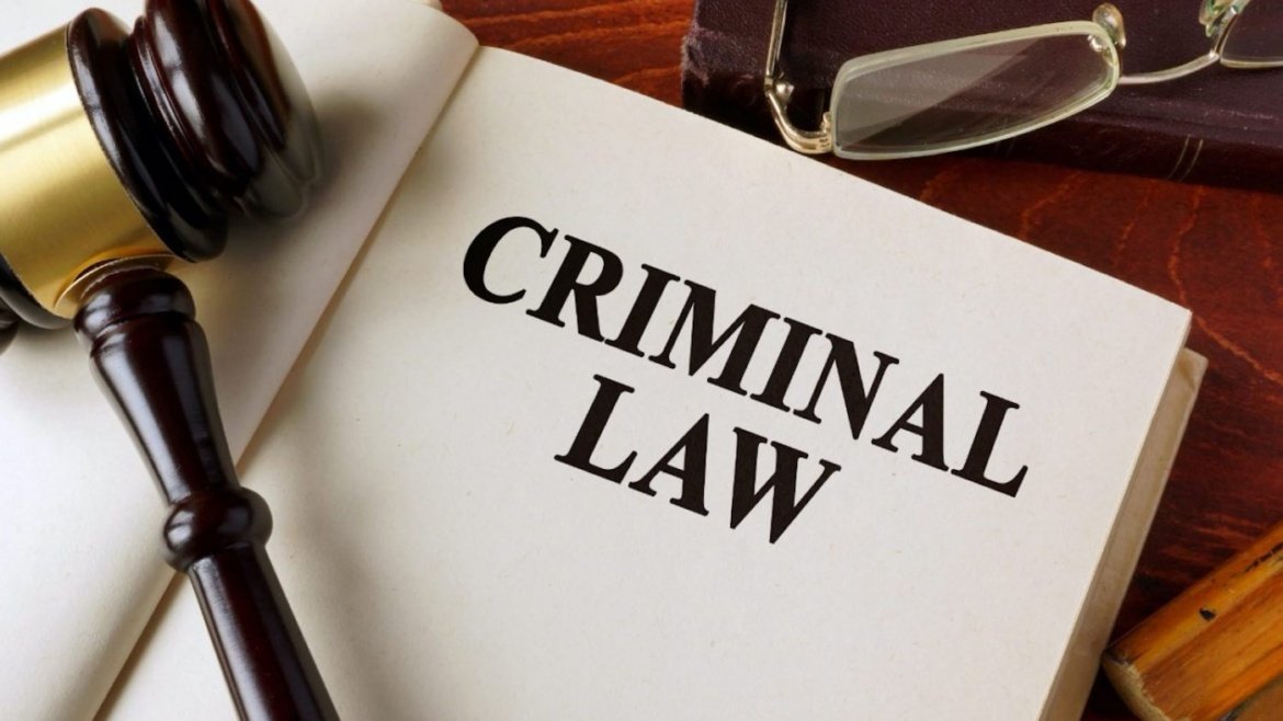 Criminal Defence Lawyer in Navi Mumbai: Role, Fees & How to Choose the Right One