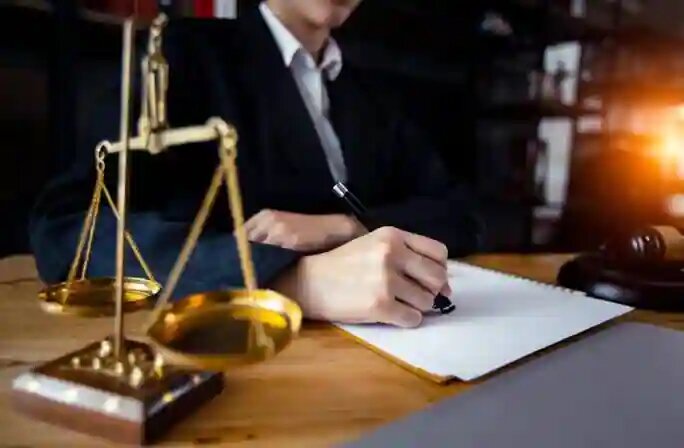 Consult The Top Anticipatory Bail Lawyer In Vashi, Navi Mumbai